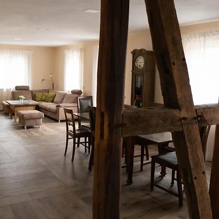 Jahn Apartment